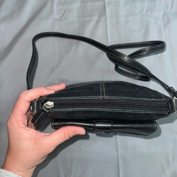 Fossil Black Leather Crossbody Bag - Picture 8 of 13